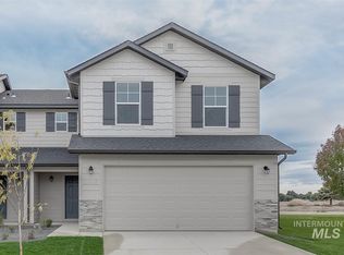 13545 Palm Beach Dr, Caldwell, ID 83607