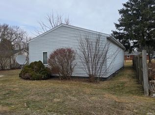 4619 & 4619 1/2 S Carey St, Marion, IN