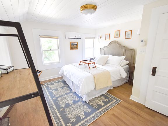 Bedroom #2 (Upstairs)