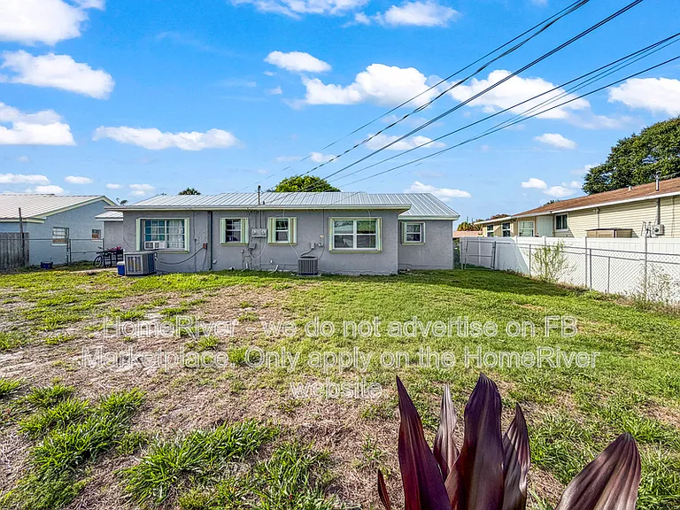 2920 SE Amherst St — Photo 16