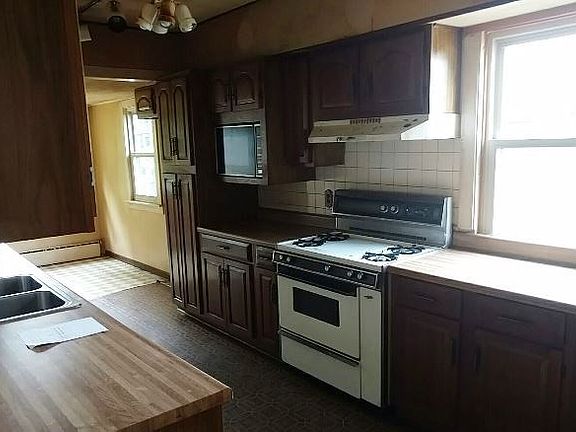 5th image of 624 N Chicago Ave