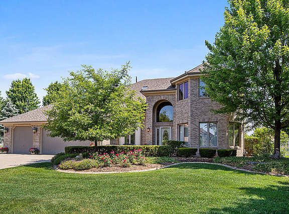 2nd image of 10508 Robin Ln