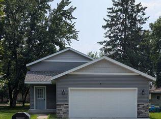 320 6th St S, Sauk Rapids, MN 56379