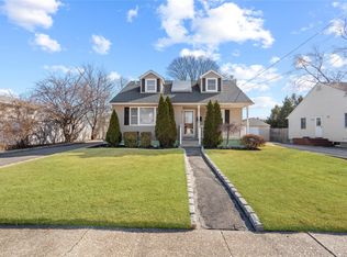 49 Anderson Ave, North Babylon, NY 11703