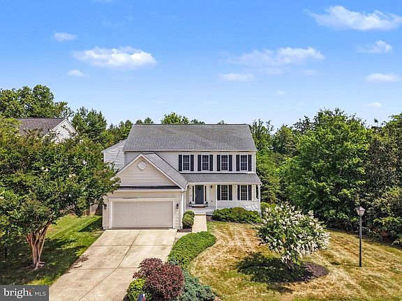 2nd image of 48 Newbury Dr