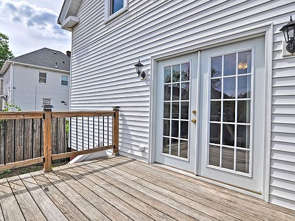 5th image of 254 Northup St