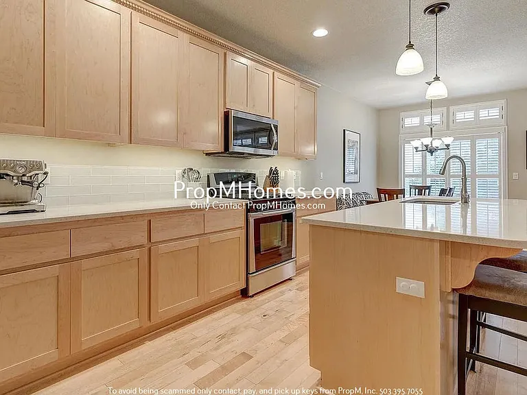 16711 SW 134th Ter — Photo 8