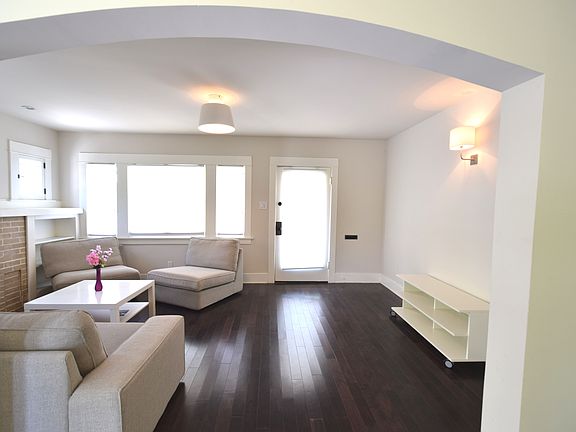 4th image of 1574 N Avenue 46