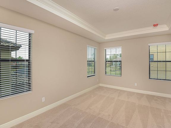 4th image of 27344 Calvano Dr