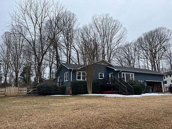 4th image of 166 Crystal Cir