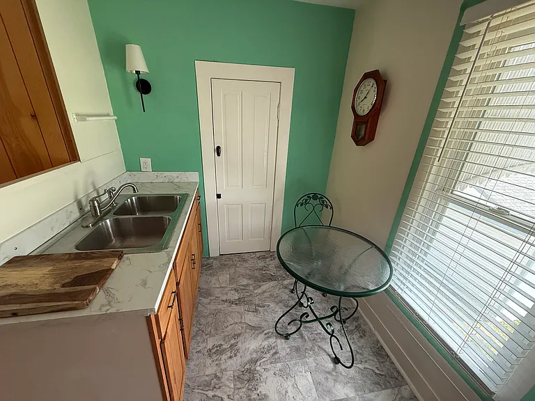 318 W Gay St #B — Photo 3