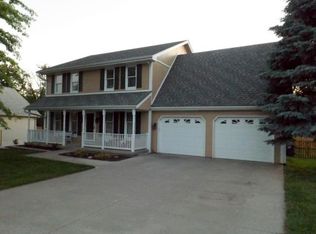 1366 Wildbriar Dr, Liberty, MO 64068