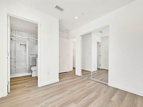 4th image of 1836 W 50th St