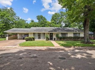 111 Ann St, Crockett, TX