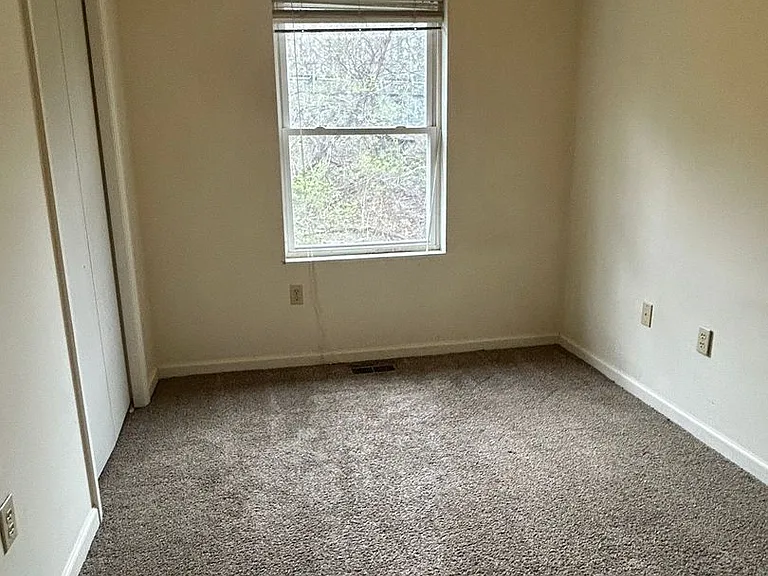 103 Grandview Rd — Photo 15