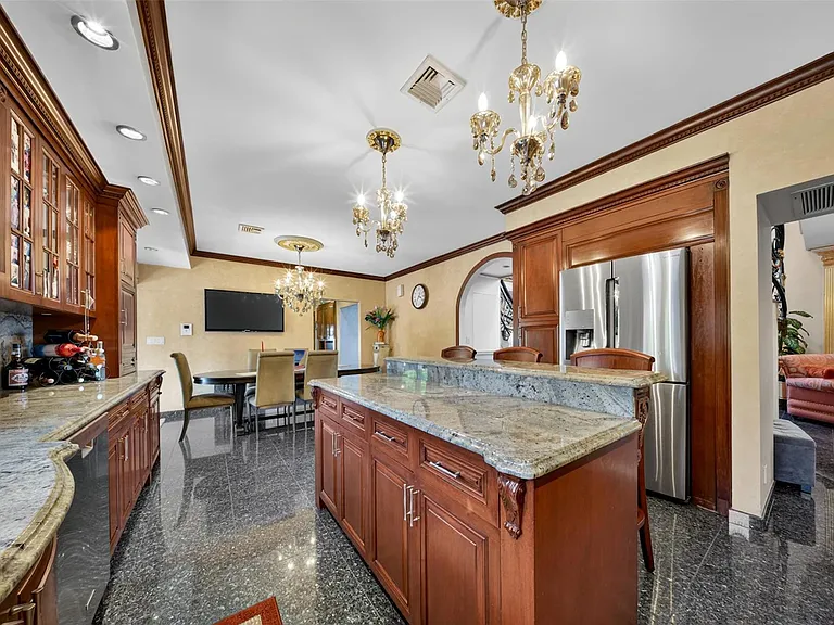 16225 Cryders Ln — Photo 31