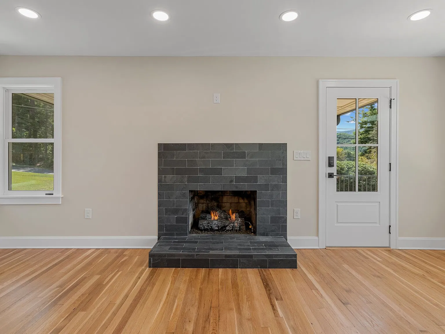 100 W View Ave — Photo 2