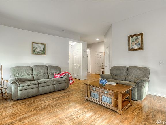 5th image of 2809 U St SE