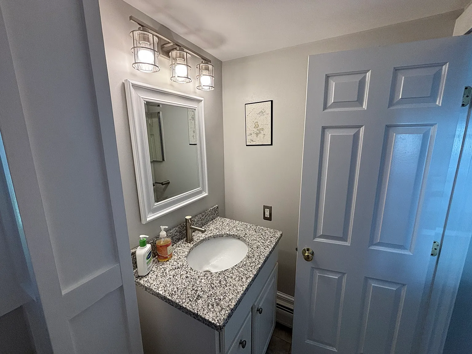 1 bed, 575 sqft, $2,450 — Photo 3