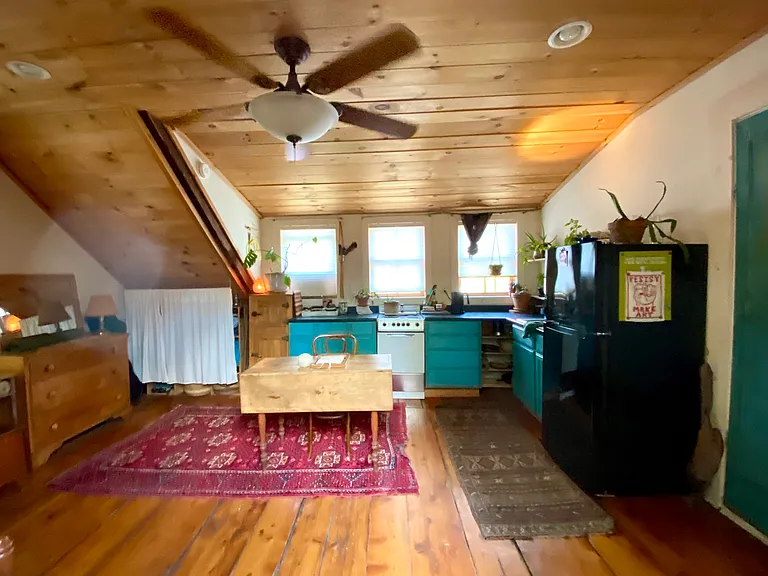 9 Cedar St #4 — Photo 3