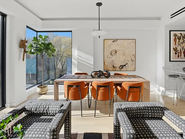 650 E 6th St APT 3, New York, NY 10009