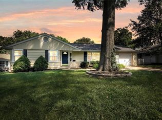 133 Woodridge Rd, Saint Louis, MO 63122