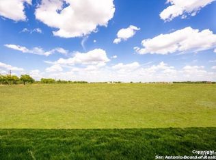 30 Reed Way, Castroville, TX 78009