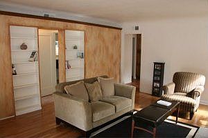 2nd image of 1656 S Carmelina Ave
