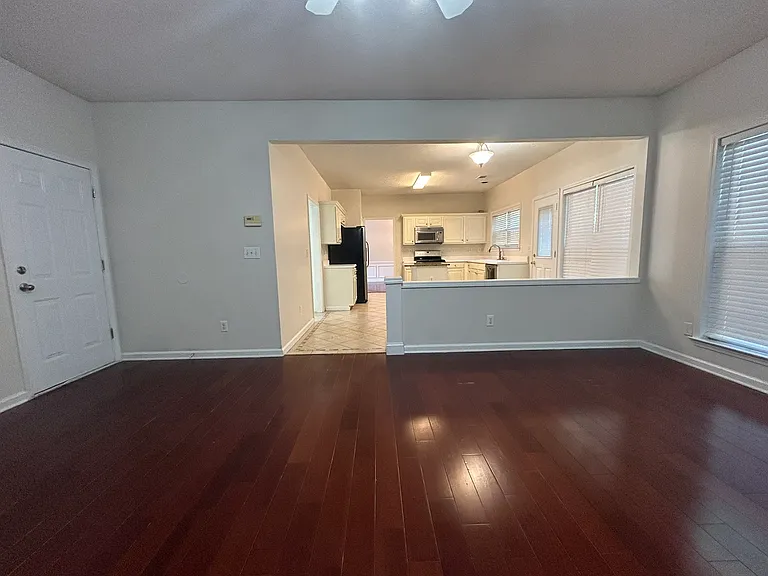 180 Sessingham Ln — Photo 21