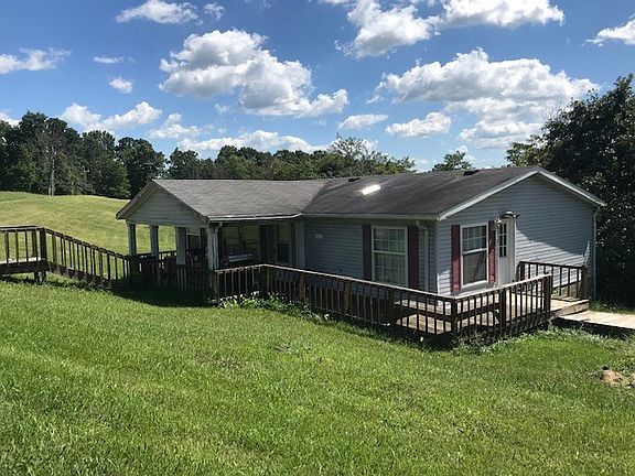 2nd image of 105 Lake Ln