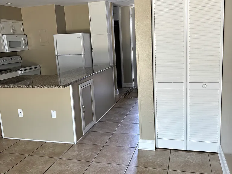 201 Pensacola Beach Rd #B27 — Photo 4