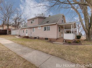 621 32nd St SW, Wyoming, MI 49509