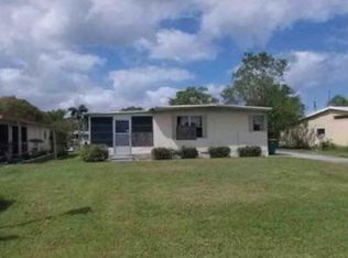 1740 Sunshine Ln, Tavares, FL 32778