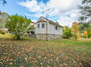 16 Wawayanda Rd, Highland Lakes, NJ 07422
