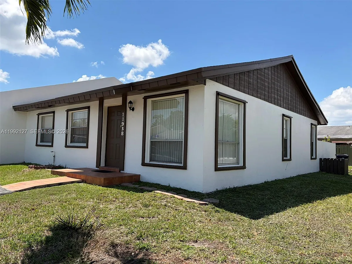 Building Photo - 11938 SW 122nd Ct