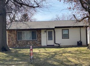 1523 J St, Geneva, NE 68361