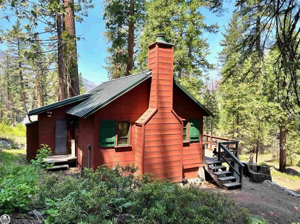 8 Twin Buttes Summer Home Act, Pinecrest, CA 95364