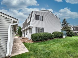 2321 Pond Ave E, Maplewood, MN 55119