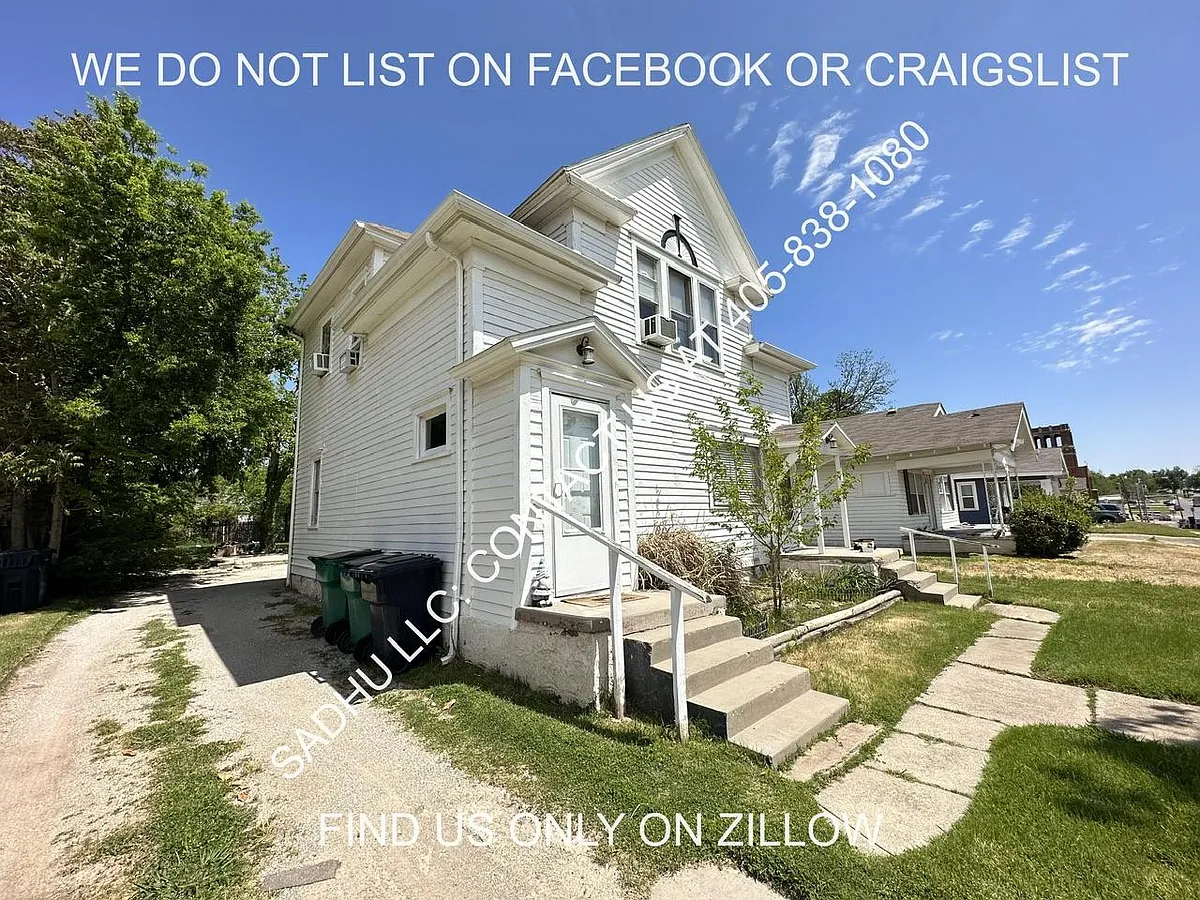 Building Photo - 2135 NW 12th St #2