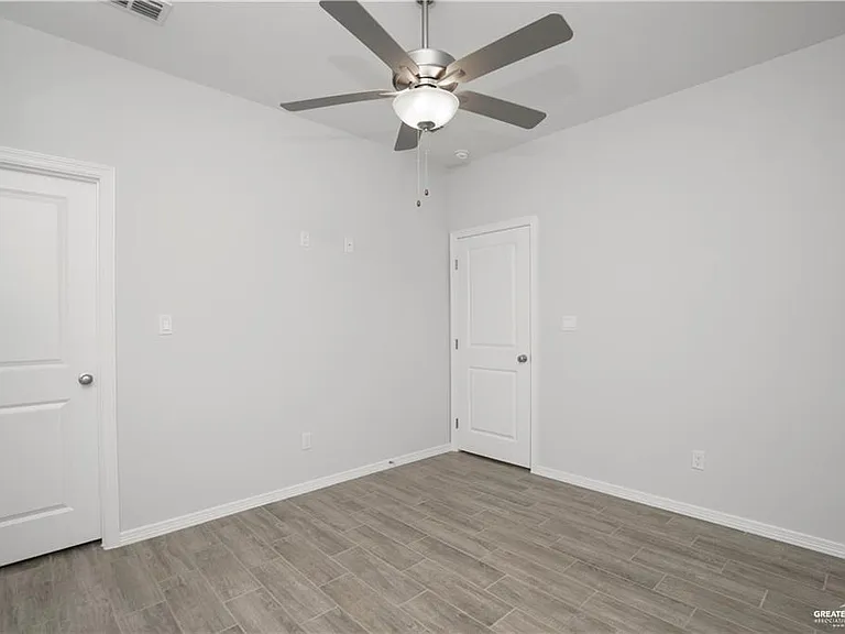 5900 Puffin Ave #4 — Photo 13
