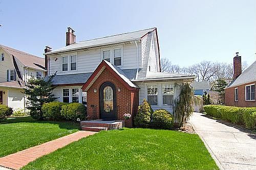 1st image of 173 Verbena Ave