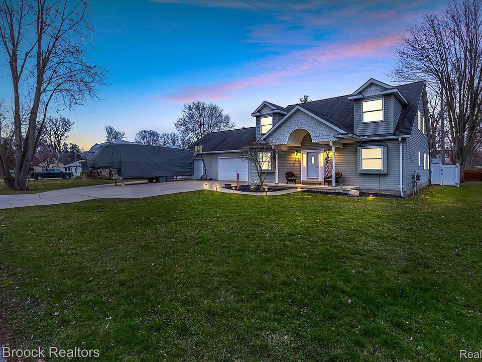 1st image of 26570 Hickler Ln
