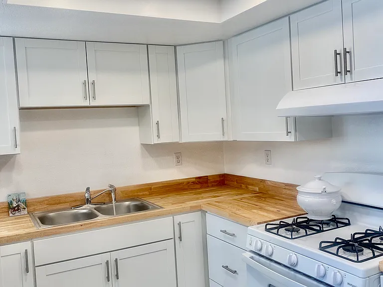 44200 Kingtree Ave #27 — Photo 7