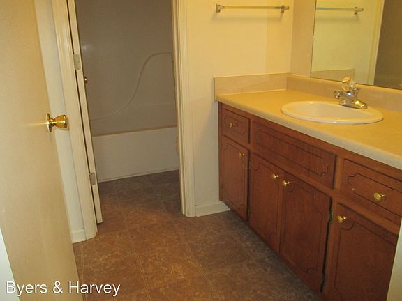 5th image of 1851 Waters Edge Dr APT A