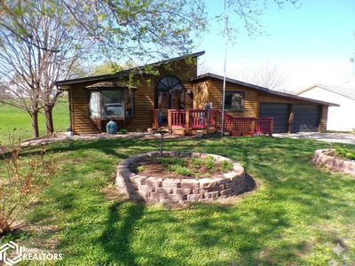 107 4th St NE, State Center, IA, 50247