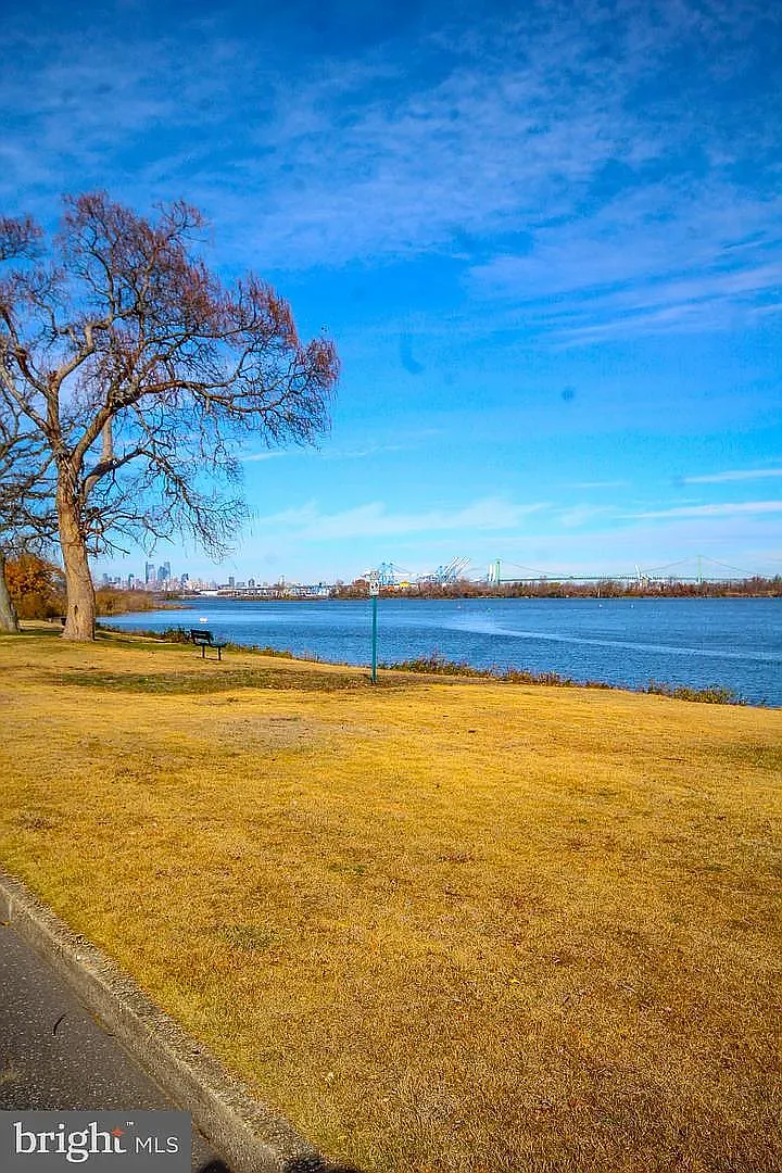 3 bed, 1800 sqft, $2,500 — Photo 3