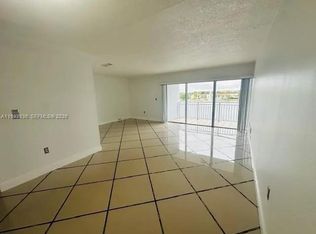 9351 Fontainebleau Blvd APT B409, Miami, FL 33172