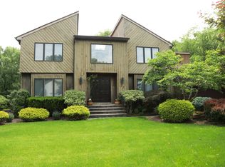 23 Timberline Dr, Wayne, NJ 07470