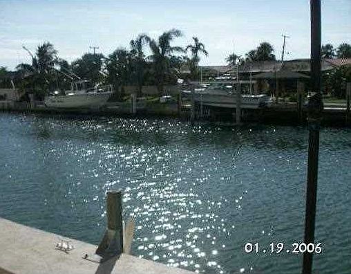 5th image of 2350 NE 135th St APT 712