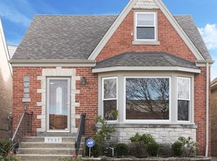 7037 W Cornelia Ave, Chicago, IL 60634